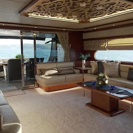 Botel Ayem Yachting